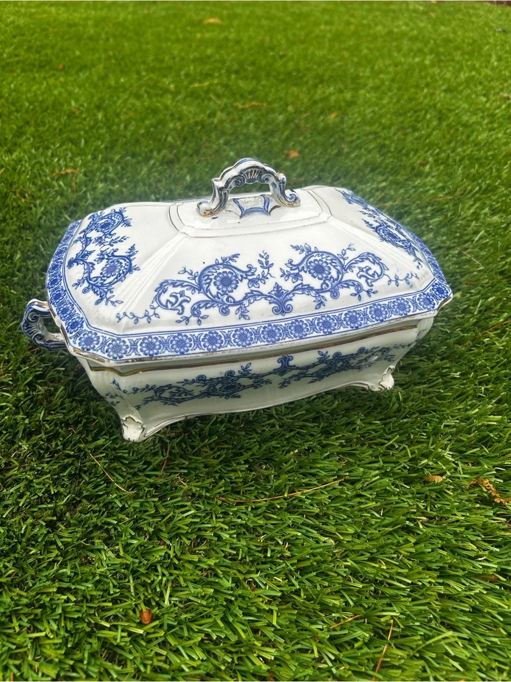 Vintage China set- dm for more questions and pics